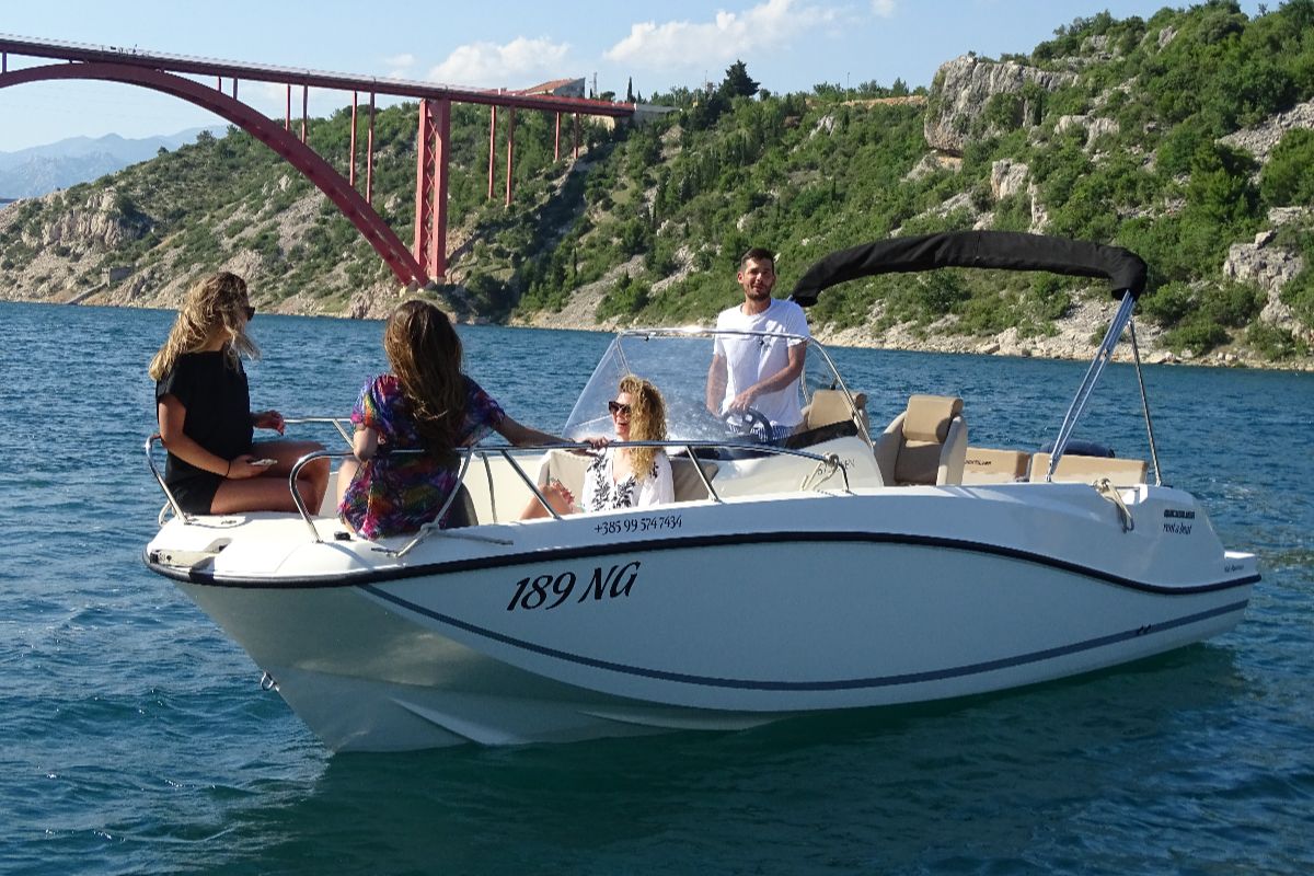 Quicksilver 675 - Maslenica