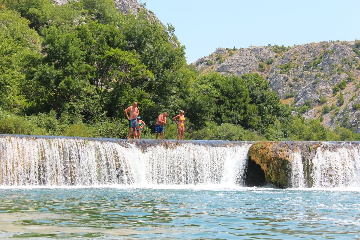 Izlet brodom Helena - Maslenica
